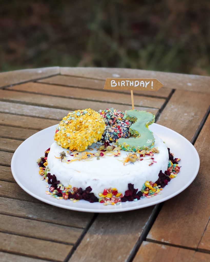 COOKA'S COOKIES - Tort la cutie cu Krill pentru căței - imagine 7